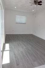 10450 SW 166th Terrace in Miami, FL - Building Photo - Building Photo