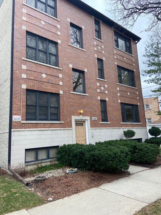 5547 W Edmunds St, Unit 2 in Chicago, IL - Building Photo