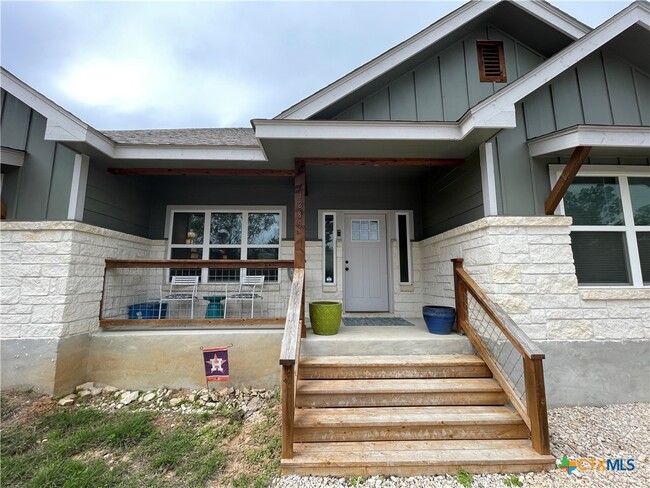 1289 Green Meadow Ln in Spring Branch, TX - Building Photo - Building Photo