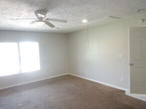 5854 Heron Dr in Houston, TX - Building Photo - Building Photo