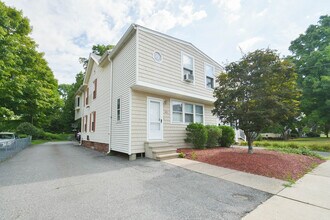 63 New Britain Ave in Farmington, CT - Building Photo - Building Photo