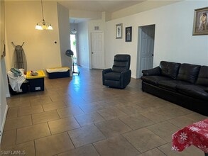 3280 2nd Ave SE in Naples, FL - Building Photo - Building Photo