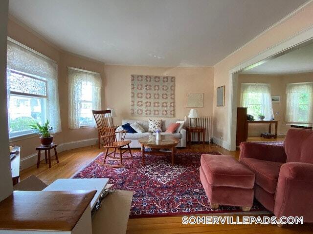16 Chetwynd Rd in Somerville, MA - Building Photo
