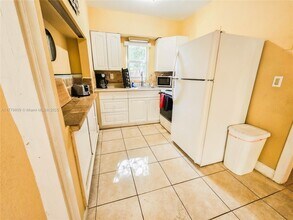 216 NE 18th Ave in Pompano Beach, FL - Building Photo - Building Photo