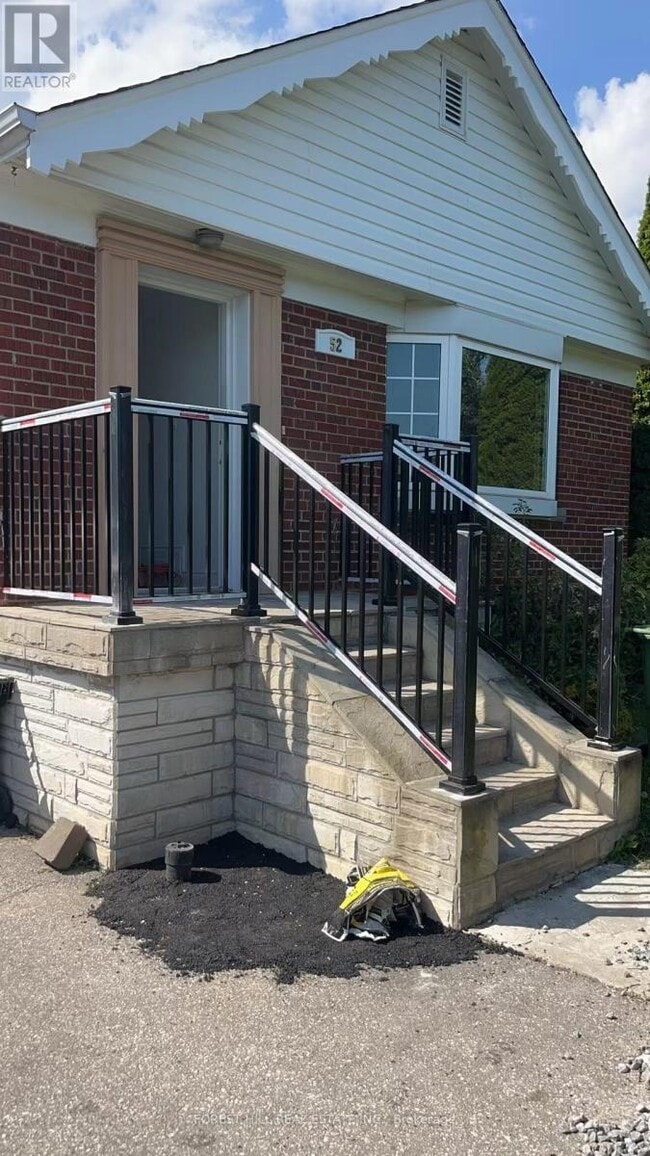 property at 52 Inniswood Dr