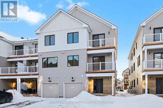 808 Demulcent Ln in Ottawa, ON - Building Photo - Building Photo