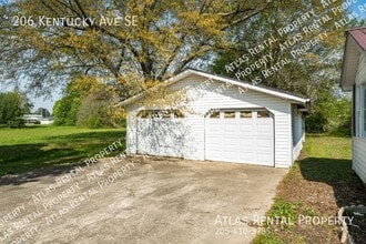 206 Kentucky Ave in Hanceville, AL - Building Photo - Building Photo