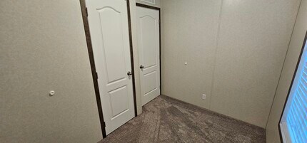 238 Magnolia Pl in Belleville, MI - Building Photo - Building Photo