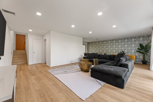 3500 W Manchester Blvd in Inglewood, CA - Building Photo - Building Photo