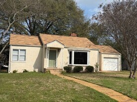 61 Cedar Knoll in Tuscaloosa, AL - Building Photo