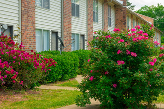 Clay Landings Apartments in Birmingham, AL - Building Photo - Building Photo