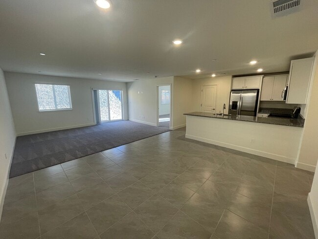964 Cascade Range Dr in Sparks, NV - Building Photo - Building Photo