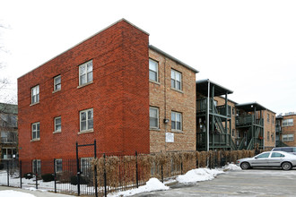 7501-7533 N Damen Ave in Chicago, IL - Building Photo - Building Photo