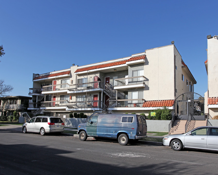 Saticoy Gardens in Canoga Park, CA - Building Photo