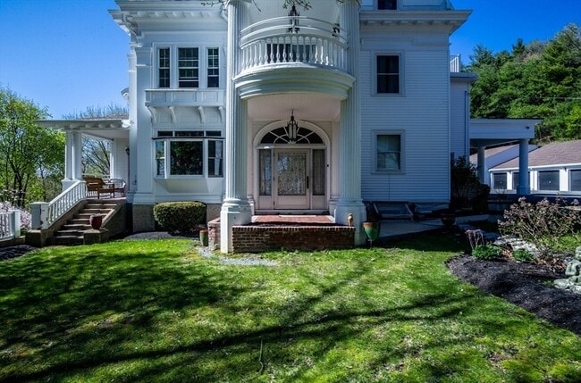 1041 Great Pond Rd in North Andover, MA - Building Photo - Building Photo