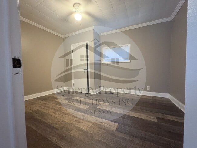 1613 S Main St in Mansfield, OH - Foto de edificio - Building Photo