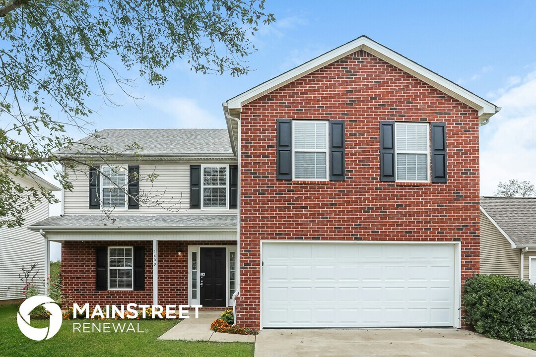 1809 Antebellum Dr in Murfreesboro, TN - Building Photo