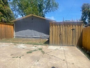 424 Mt Auburn Ave in Dallas, TX - Building Photo - Building Photo