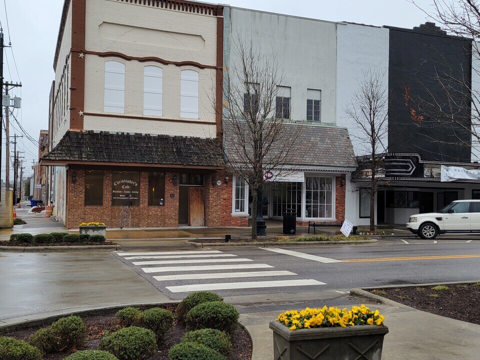 217 N Queen St-Unit -A in Kinston, NC - Building Photo
