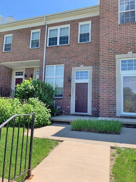 property at 1904 Lindsay Ln