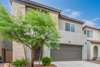 7322 W Phelps Rd in Peoria, AZ - Foto de edificio - Building Photo