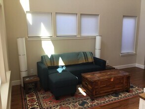 3025 N Terry St in Portland, OR - Building Photo - Building Photo