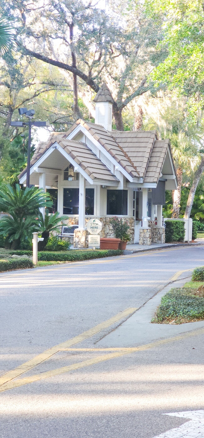 263 Crown Oaks Way in Longwood, FL - Building Photo - Building Photo