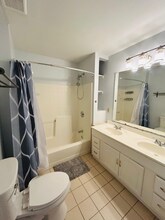 900 Newcombe Rd in Raleigh, NC - Foto de edificio - Building Photo