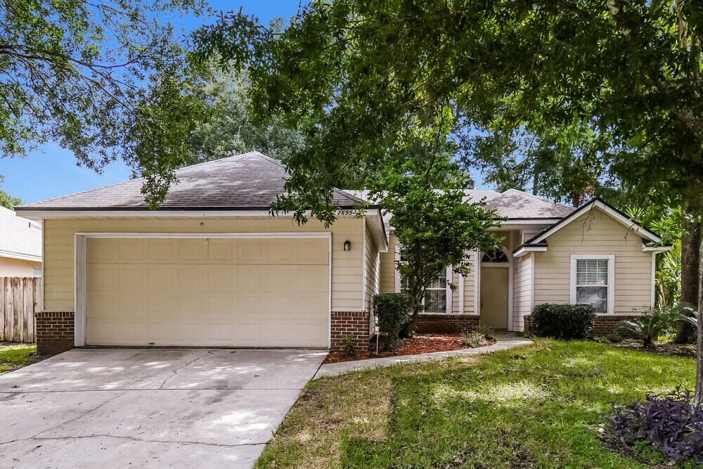 2695 Coachman Lakes Dr in Jacksonville, FL - Foto de edificio