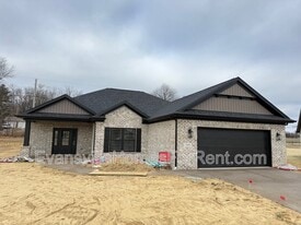 3545 Sand Dr in Newburgh, IN - Building Photo