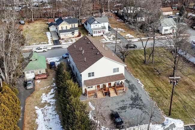 127 Pine St in Wurtsboro, NY - Building Photo - Building Photo