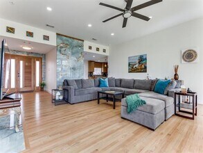 5616 McShann Rd in Dallas, TX - Building Photo - Building Photo