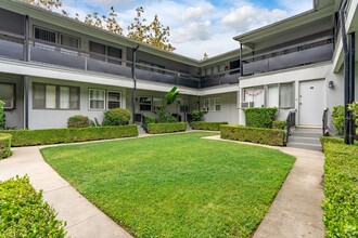 652 Veteran Ave in Los Angeles, CA - Building Photo - Building Photo