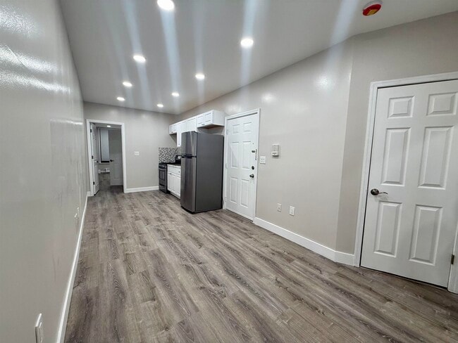 330 Jackson St in Hoboken, NJ - Building Photo - Building Photo