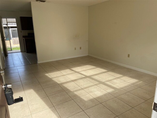 1709 Birchwood Cir-Unit -#2 in Leesburg, FL - Building Photo - Building Photo