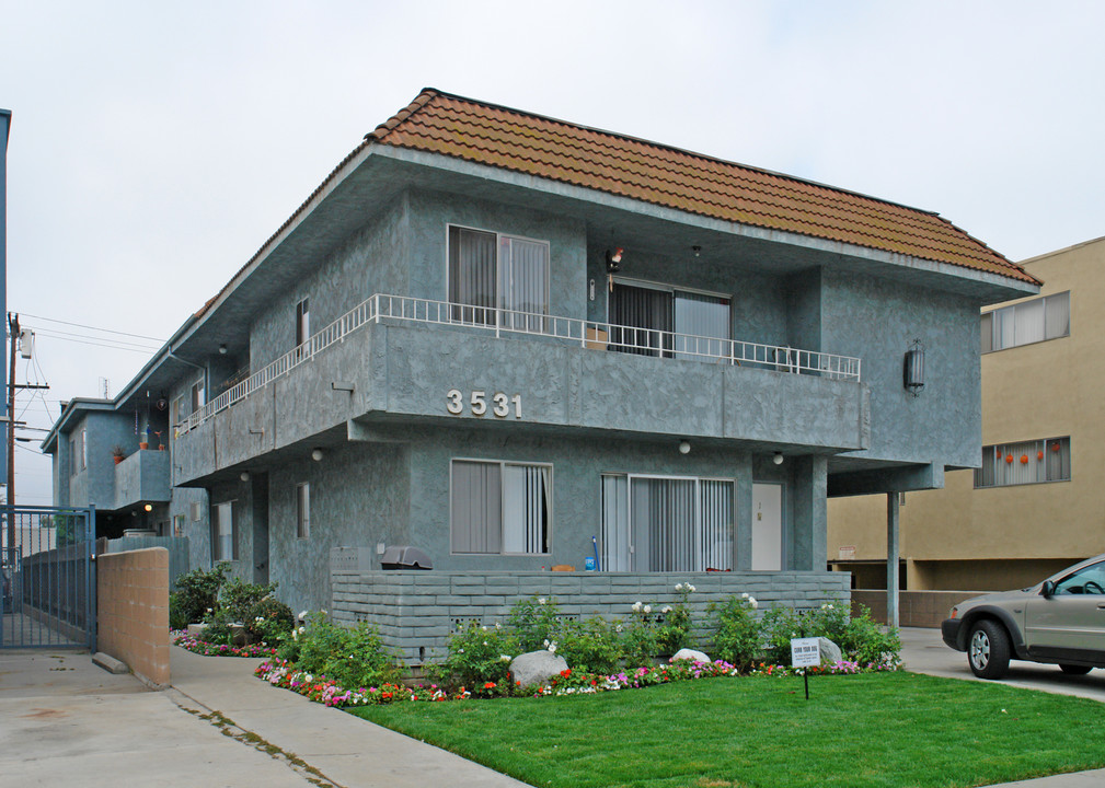 3531 Clarington Ave in Los Angeles, CA - Building Photo