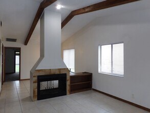 132 Hummingbird St in Deltona, FL - Building Photo - Building Photo