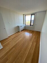 240 M St SW in Washington, DC - Building Photo - Building Photo