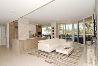 3200 N Ocean Blvd, Unit 506 in Fort Lauderdale, FL - Foto de edificio - Building Photo