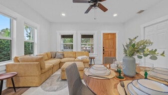 1007 E Comanche Ave in Tampa, FL - Building Photo