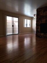 14157 Vanowen St, Unit 101 in Los Angeles, CA - Building Photo - Building Photo