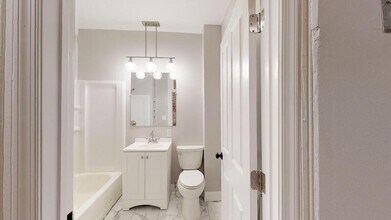 1807 Madison Ave in Baltimore, MD - Building Photo - Building Photo