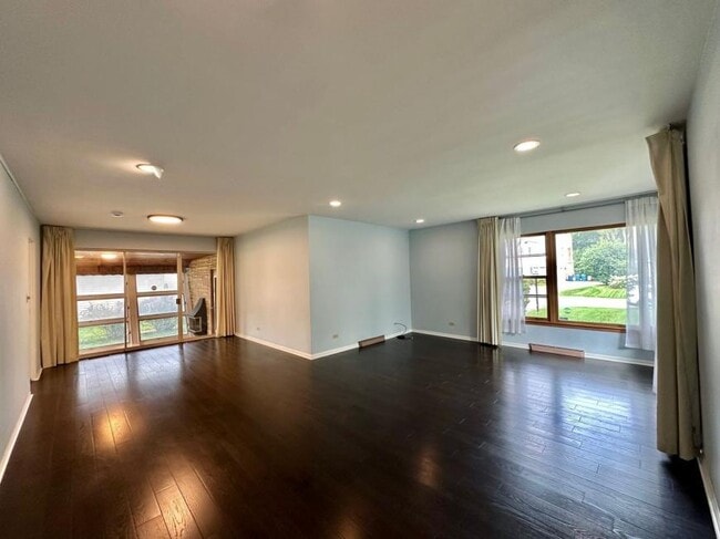 824 South Hinsdale Avenue in Hinsdale, IL - Building Photo - Building Photo