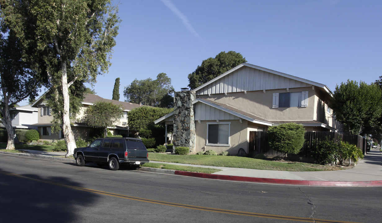 3169-3175 Quartz Ln in Fullerton, CA - Building Photo