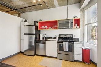 1899 N Gaylord St, Unit 313 in Denver, CO - Foto de edificio - Building Photo