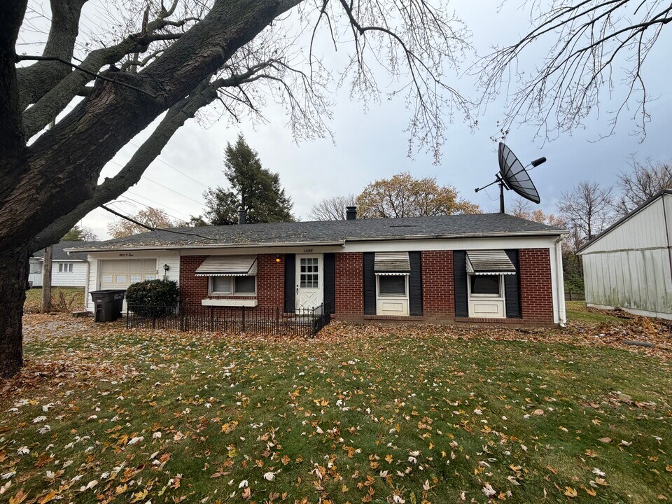 1503 Eastview Ave in Danville, IL - Building Photo