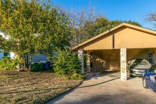 818 Sirocco Dr in Austin, TX - Building Photo