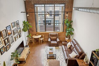 1400 Rosa L Parks Blvd in Nashville, TN - Building Photo - Building Photo