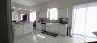 5327 Brookview Dr in Boynton Beach, FL - Foto de edificio - Building Photo