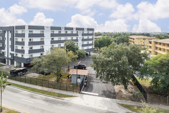 Garden View Condominiums in Cutler Bay, FL - Building Photo - Building Photo